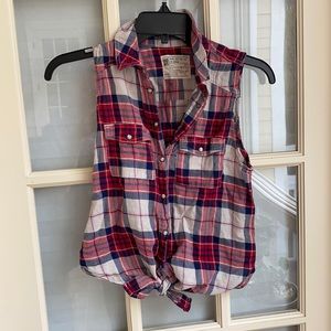 Plaid sleeveless top